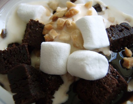 ice cream sundae