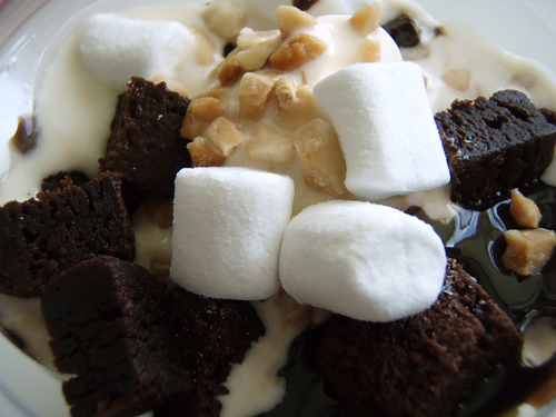 ice cream sundae