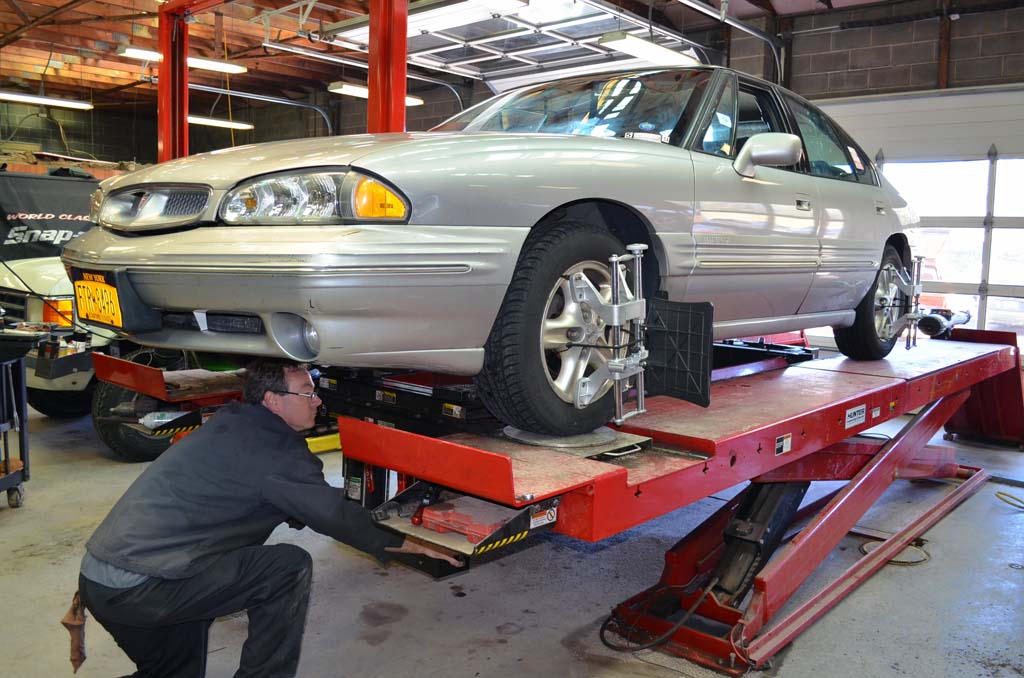 Visualiner wheel alignment