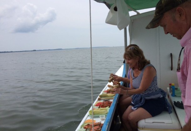 Cap'n Jack serves hard crabs